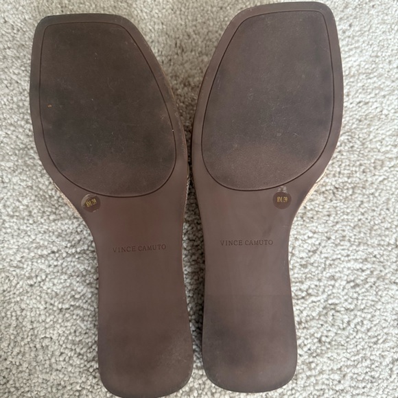 Like New! Vince Camuto Woven Sandals - Size 8M - Picture 7 of 8